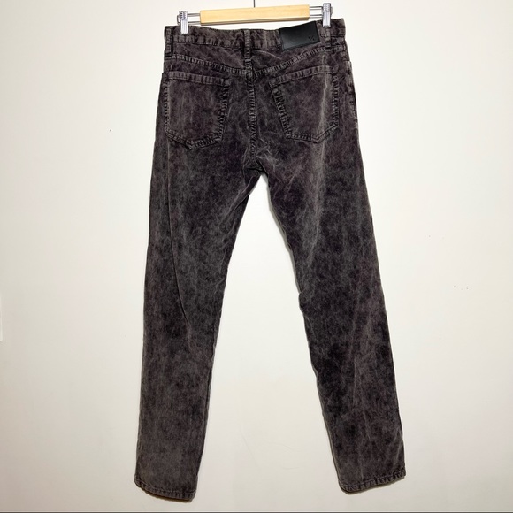 UO Standard Cloth Men's Gray Corduroy Skinny Tapered Pants - Picture 5 of 11